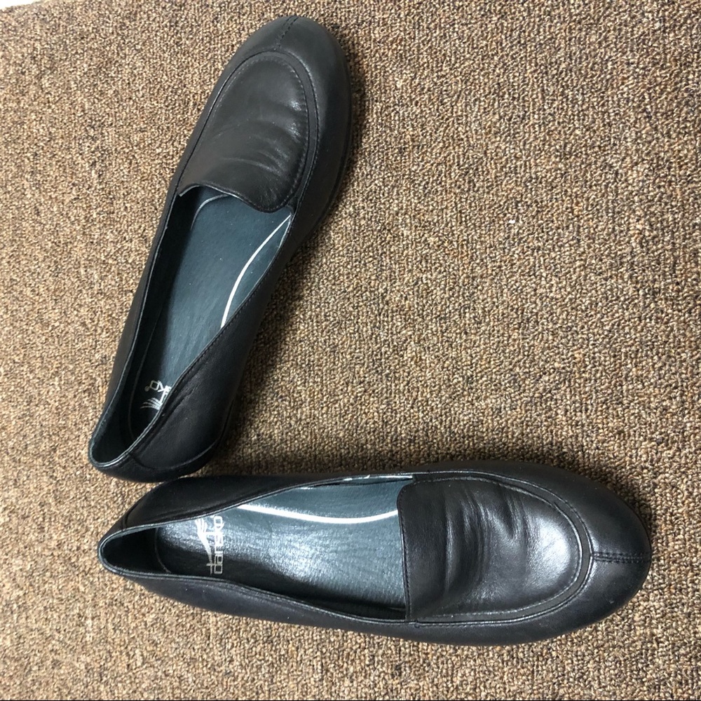 EUC Dansko Black Loafers in Size 39